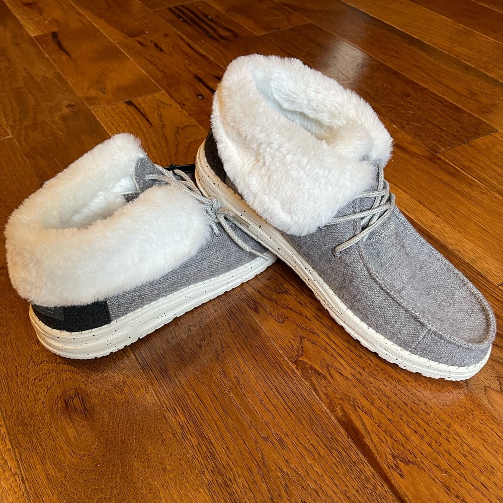 NWT! Womens Hey Dude Women's Britt Slip On | Charcoal